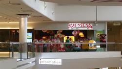 Thomson Plaza (D20), Retail #223083461